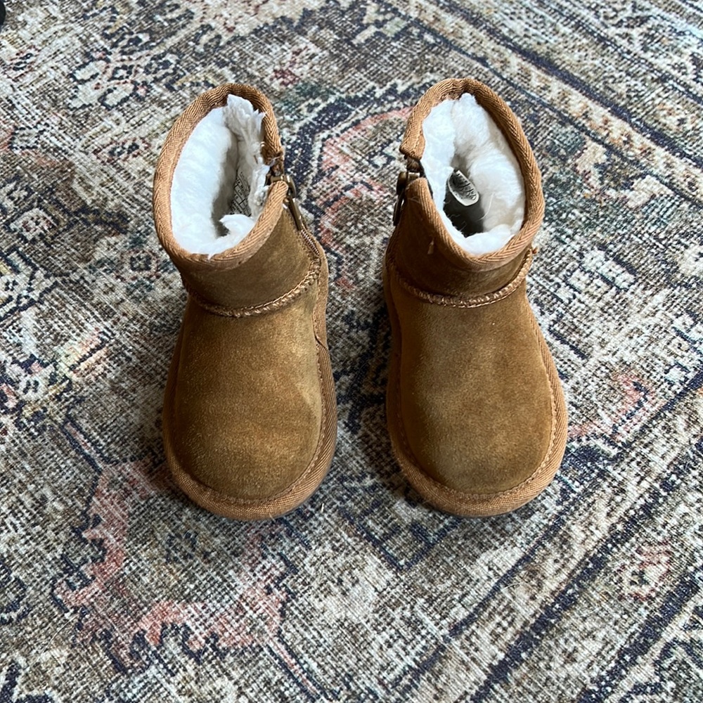 Koolaburra by UGG toddler boots